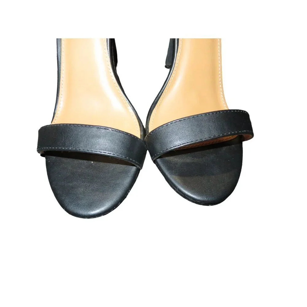 Charlotte Russe Rebekah Black Vegan Leather ankle strap pumps sz 8